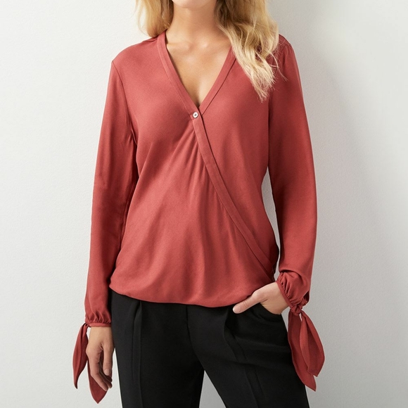 🌿3/$20 RW&CO Wrap blouse - Picture 1 of 4